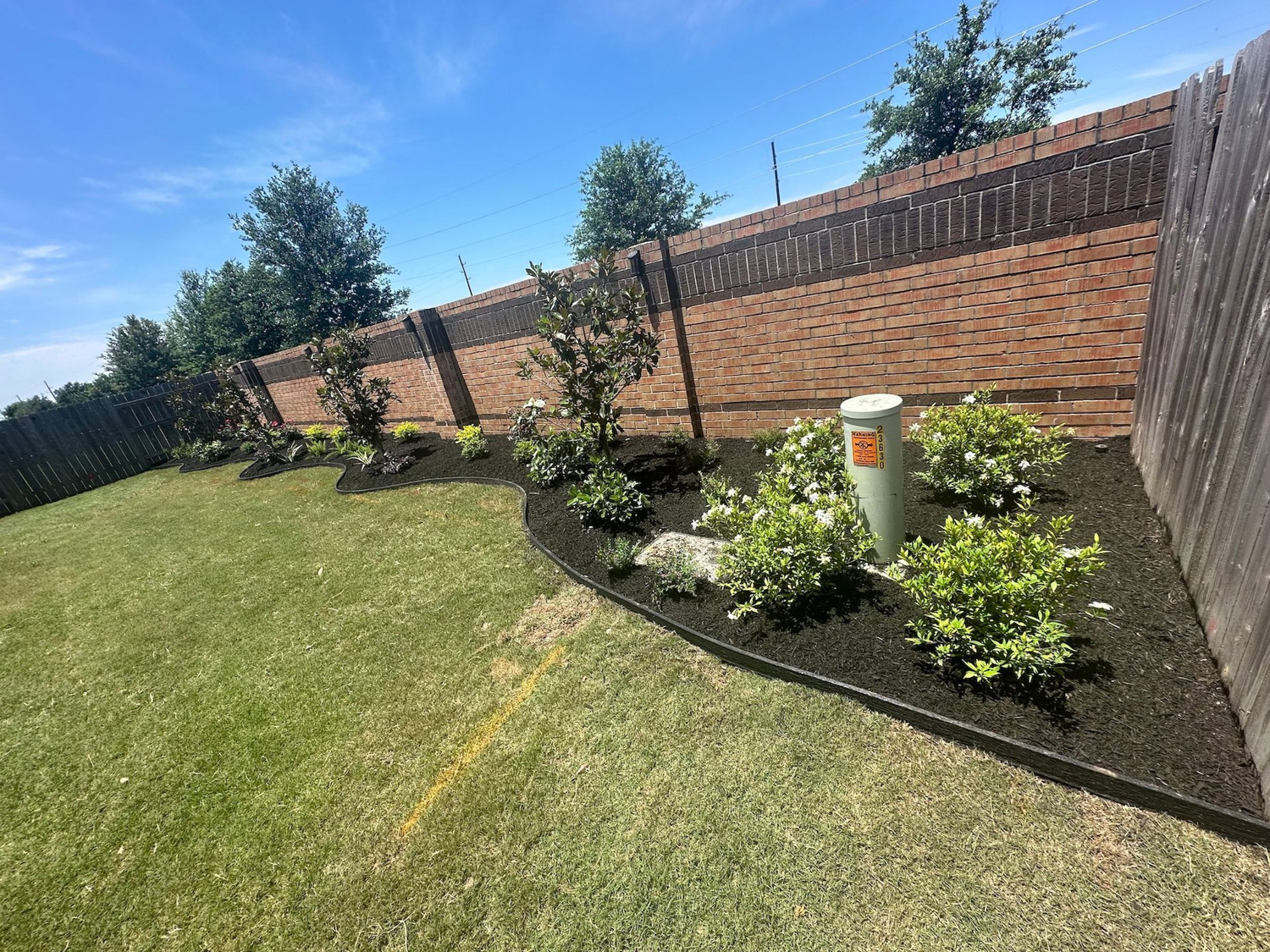 Bezuz-Lawn-and-Landscaping_Residential-Landscaping-in-Katy-TX-124 1